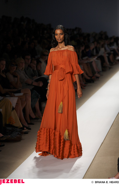 Illustration for article titled J. Mendel Spring/Summer '08 Show & Scene